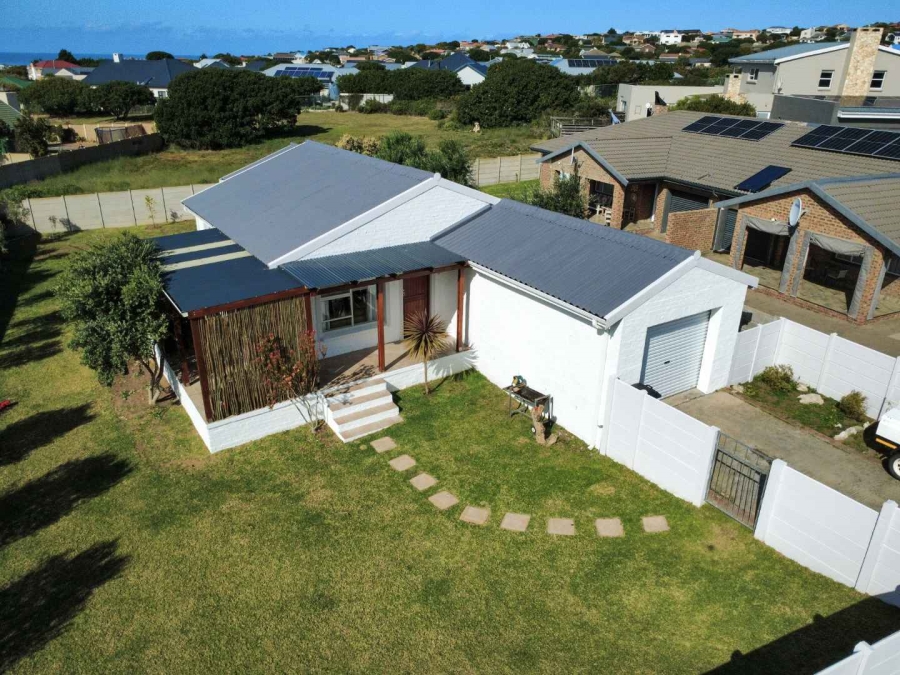 2 Bedroom Property for Sale in Stilbaai Wes Western Cape